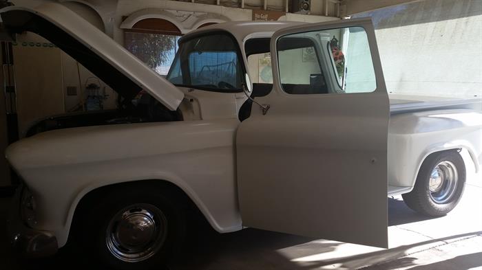 1955 CHEVY - Fully restored, Clean engine, Suede interior