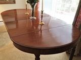 William IV antique mahogany dining table (mid-19th century), has five leaves and extends to 155"
