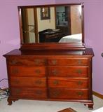 Kling Dresser W/ Attached Mirror