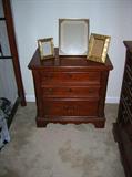 NIGHT STAND TO BEDROOM SET