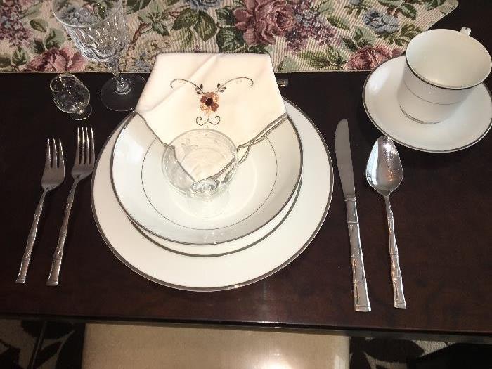 Serenity pattern #L5021 by W. Dalton, Imperial China /All white, platinum verge, platinum trim  Setting for 16