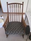 ROCKING CHAIR