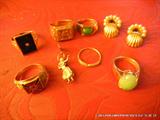Selection of 10K, 14K & 18K gold jewelry