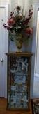 Small display cabinet - Floral arrangment
