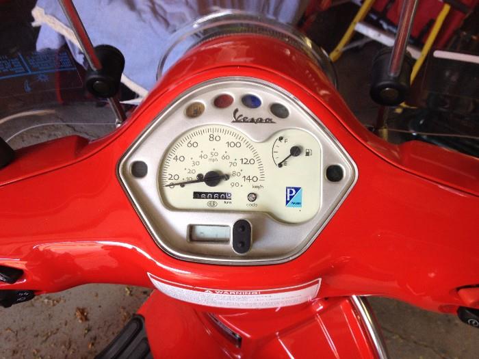 2007 Piaggio Vespa LX150 scooter. Asking $2750 Or Best Offer. Available for pre-sale.
