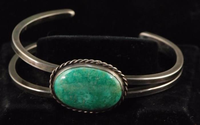 Hand Crafted Sterling Silver & Malachite Bracelet