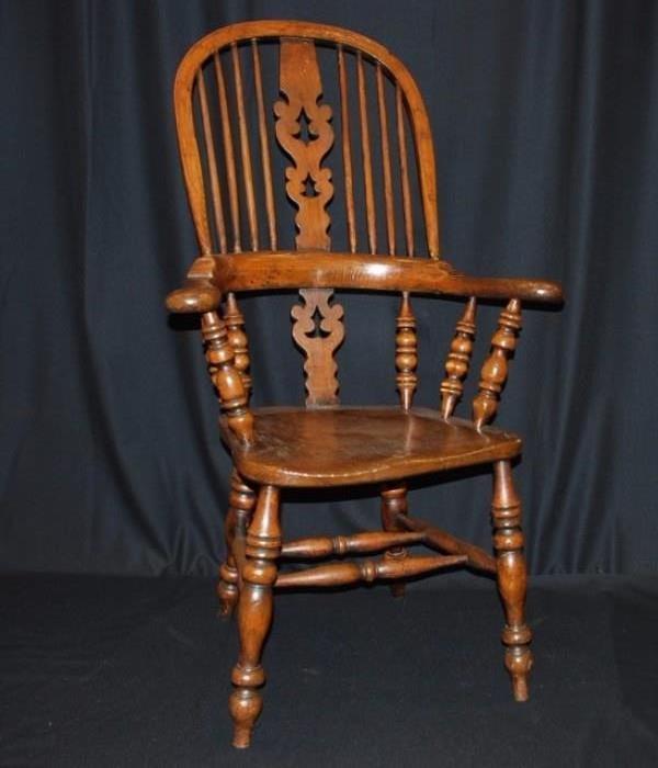 Antique Circa 1910 Windsor style Chair Antique Circa 1910 Windsor Style Chiar