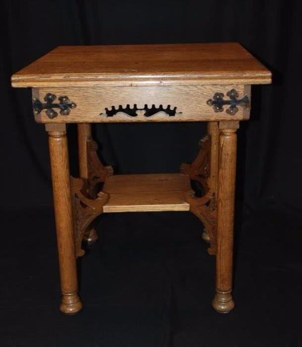 Antique "Transition"Oak Lamp Table