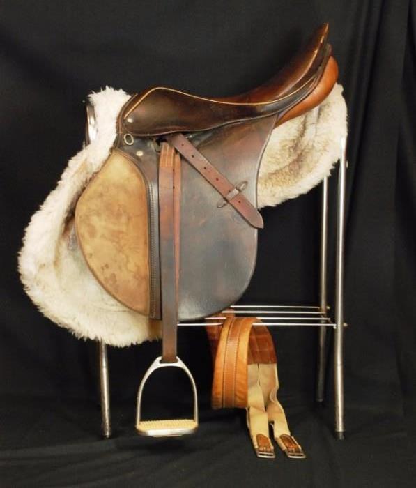 Vintage Pandur-S German Made English Style Saddle