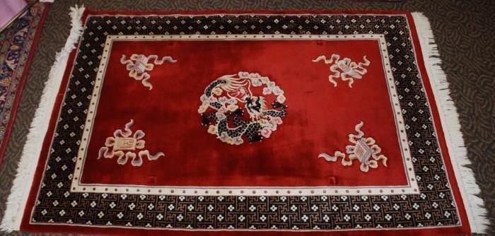 6'5" X 8'2" Sculpted Chinese Rug