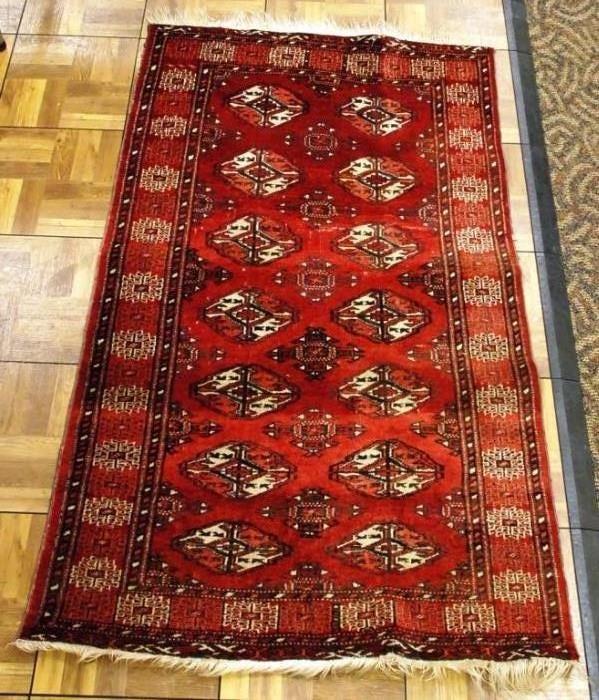 2'10"' by 5' Hand Woven Oriental Rug