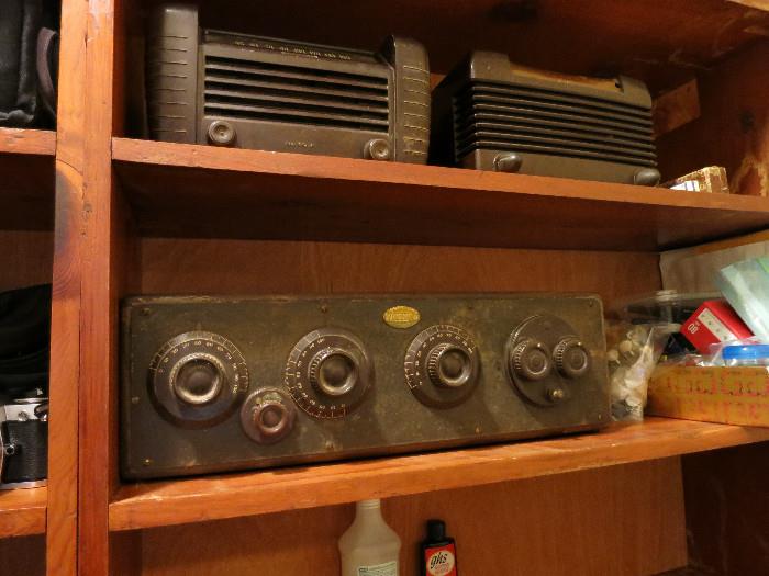 Vintage Atwater Kent Tube Radio