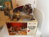 RIVAL Electric Slicer....with box.....