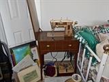 SINGER SEWING MACHINE