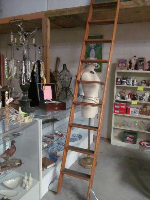 Pink Flamingo Liquidation in Elberta, AL starts on 1/8/2016