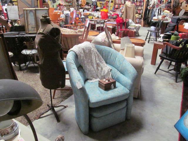 Pink Flamingo Liquidation in Elberta, AL starts on 1/8/2016