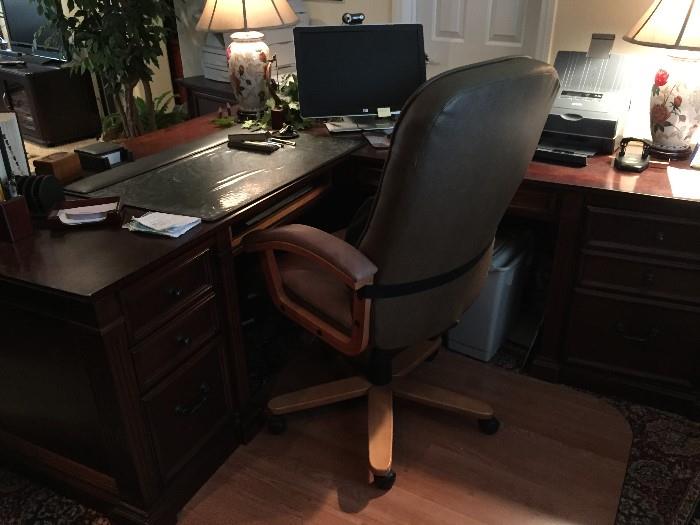executive desk set