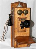 Lot #516, ANTIQUE CRANK TELEPHONE