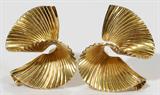 Lot#2119, TIFFANY & CO. 14 KT YELLOW GOLD EARCLIPS, PAIR