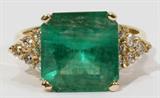 Lot #2035, 14 KT YELLOW GOLD, 5.22 CT EMERALD & DIAMOND RING