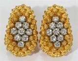 Lot#177, ITALIAN DIAMOND & 18 KT YELLOW GOLD EARRINGS