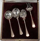 LOT #2248, PLIQUE A JOUR SILVER SPOONS & FORK IN A FITTED BOX, 5 PIECES, L C. 5 3/4"