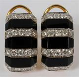 Lot# 1195 1.76CT DIAMOND & BLACK ONYX CLIP EARRINGS, PAIR, L 3/4", G-color, Vs-2 clarity. 14kt yellow gold. 3.7 grams