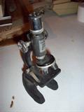 Microscope