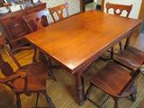 Nice maple table with pull out end extensions and 6 chairs
