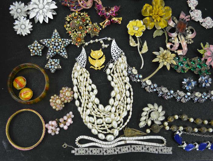 some of the great vintage costume jewelry