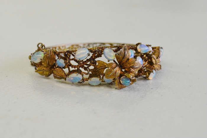 vintage 18k gold bracelet with natural opals