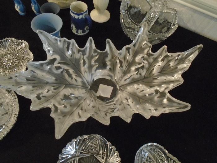 LaLique Champs Elysees frosted center piece bowl 