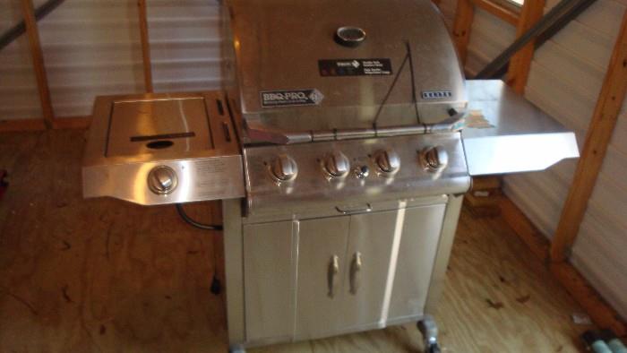 Like new Stainless Steel Grill