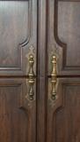 Armoire Detail