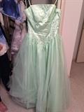WOMENS FORMAL AND PARTY DRESSES SIZES SMALL-MEDIUM 4-6