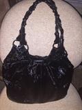 BLACK PATENT LEATHER ELLIOT LUCCA HANDBAG