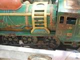 Old tin train/fair condition