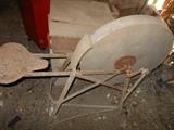 Grinding wheel on stand...it WORKS