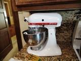 Awesome Kitchen Aid mixer