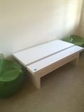 Children's play table