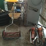 Push lawn mower Radio flyers