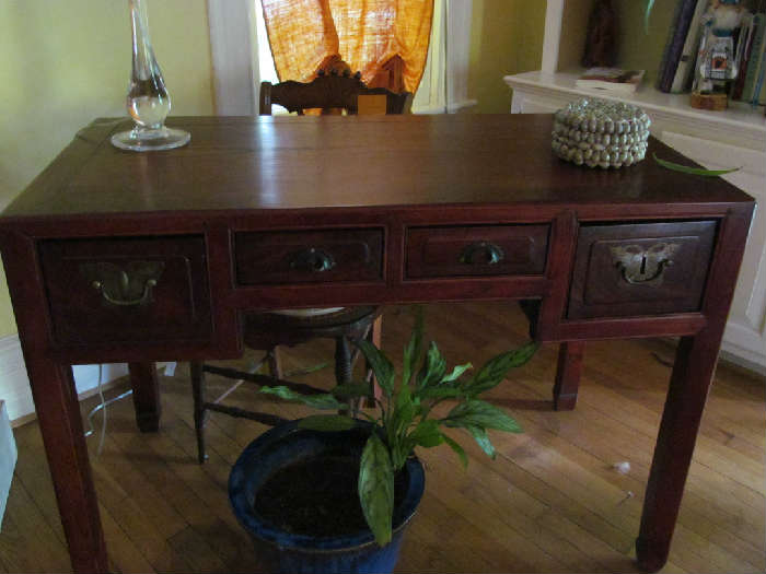NICE LADIES DESK