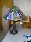 tiffany style dragonfly lamp