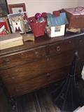 WALNUT FOUR DRAWER CHEST OF DRAWERS / DRESSER