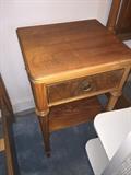 MAHOGANY NIGHTSTAND