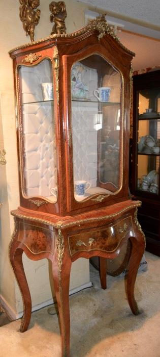 French style Curio