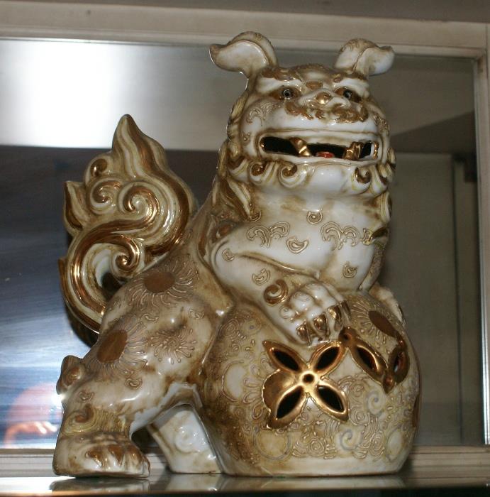FU FOO Dog Porcelain Sculpture 
