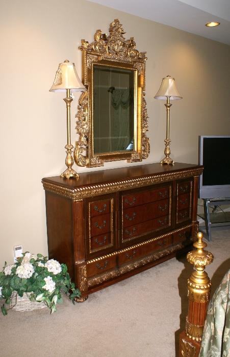 Pulaski Furniture Master Bedroom Dresser Wood & Gold Gilt Pair of Decorative Tall Dresser Lamps