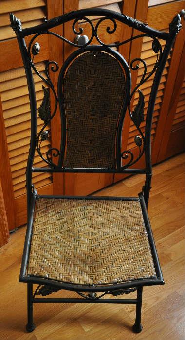 Metal & wicker folding chair