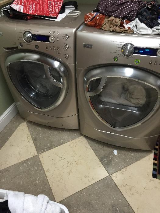 a like new washer/dryer 2 years old front loading